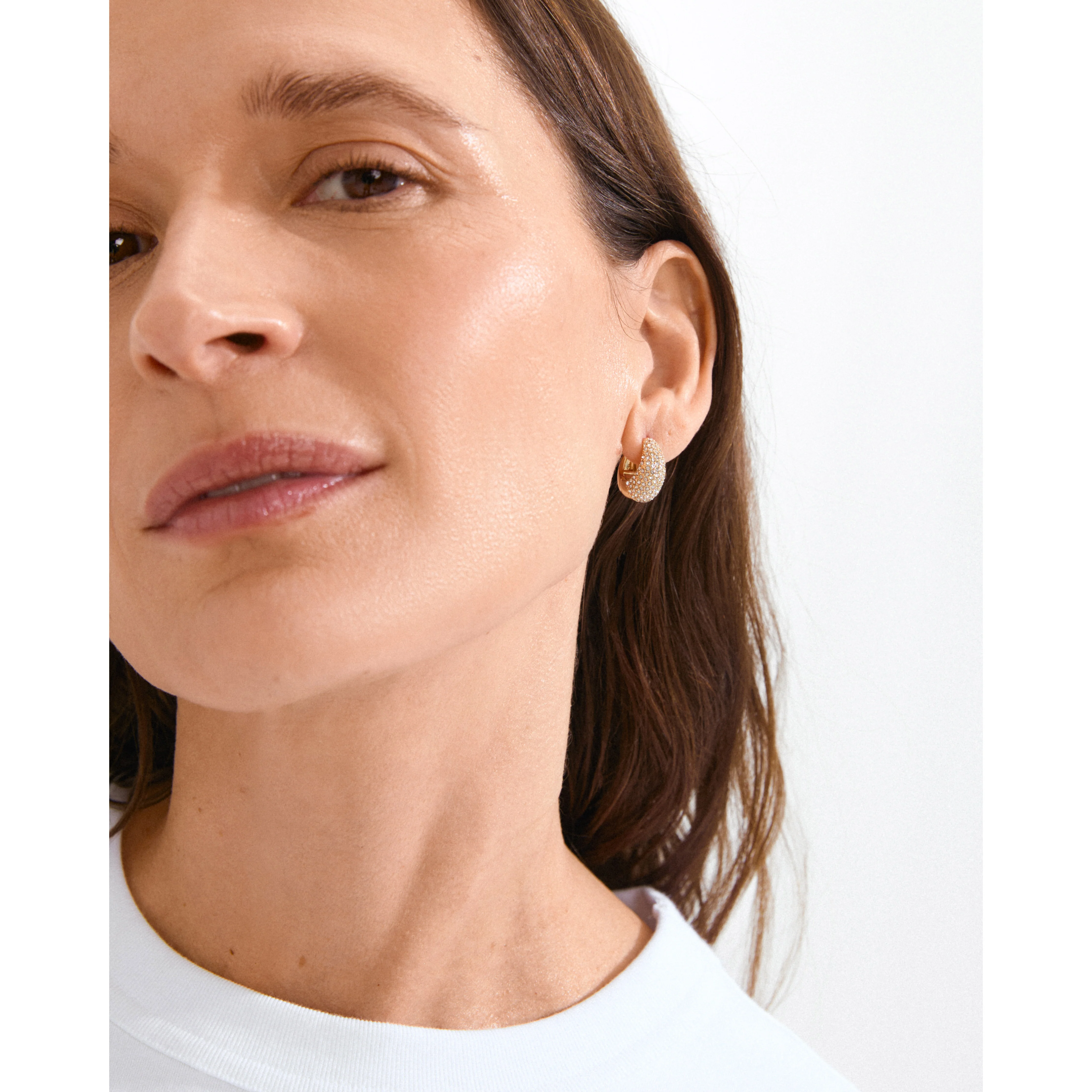 NAOMI crystal hoops gold-plated - Image 2