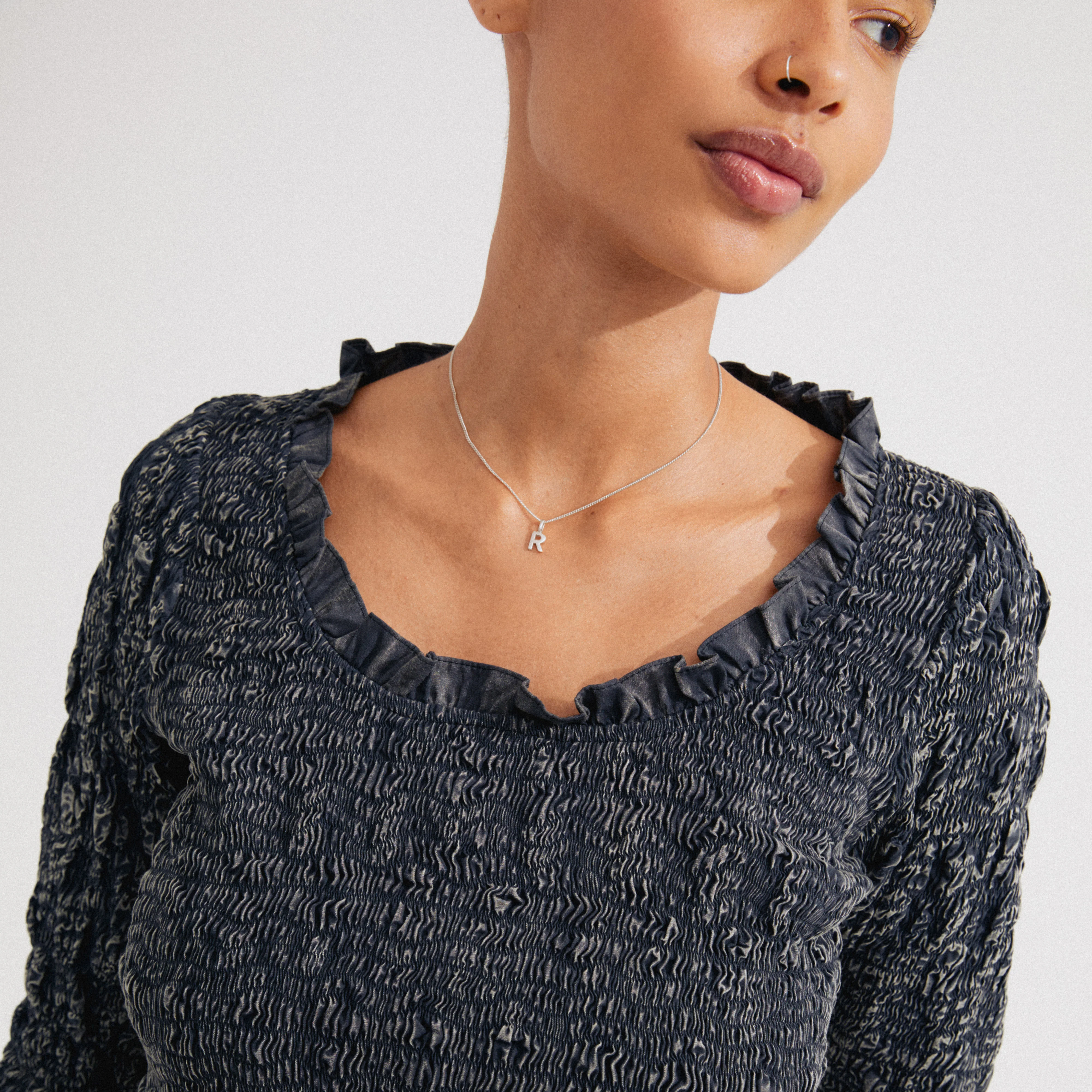 CHARM necklace with R pendant, silver-plated - Image 2