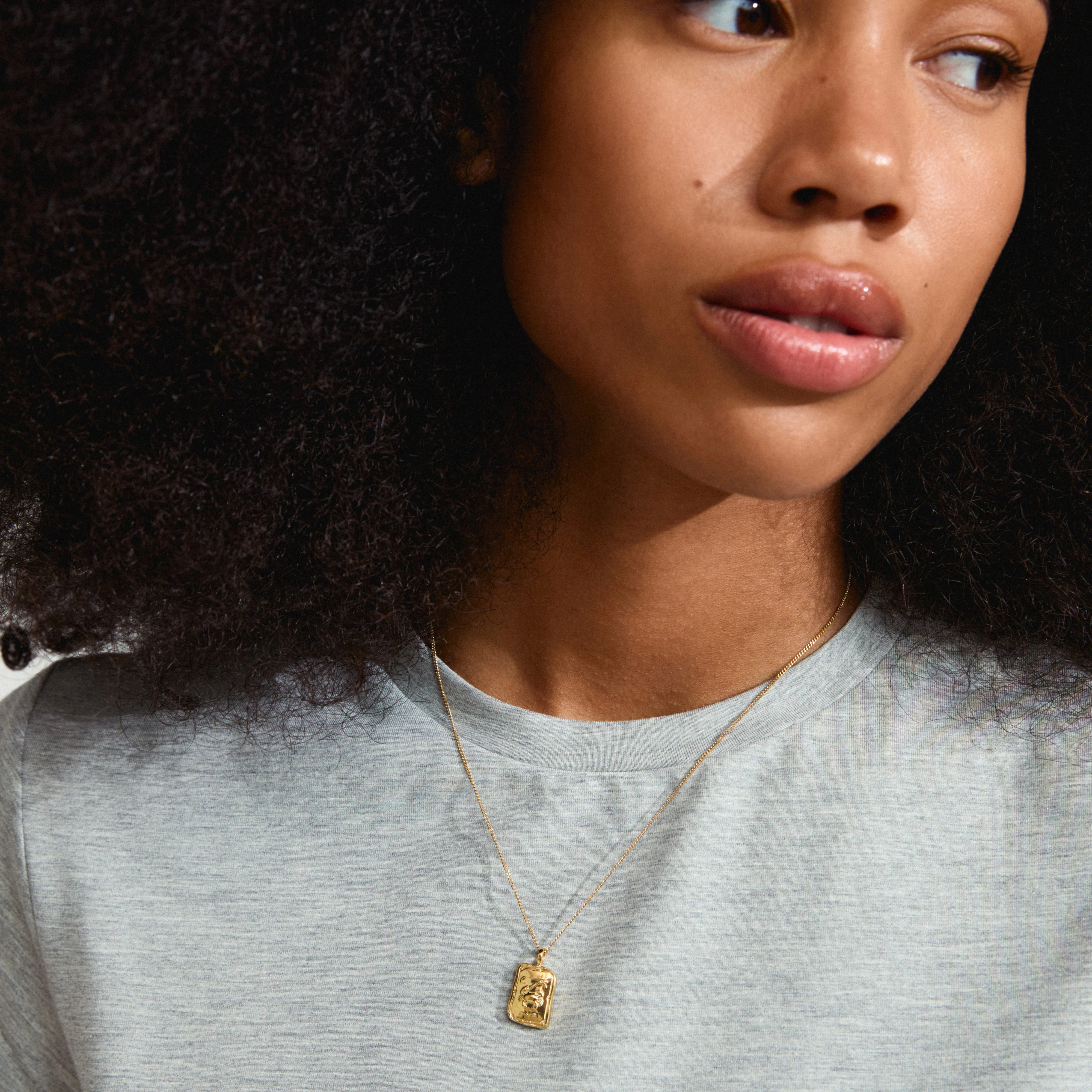 CANCER Zodiac Sign necklace, gold-plated - Image 3