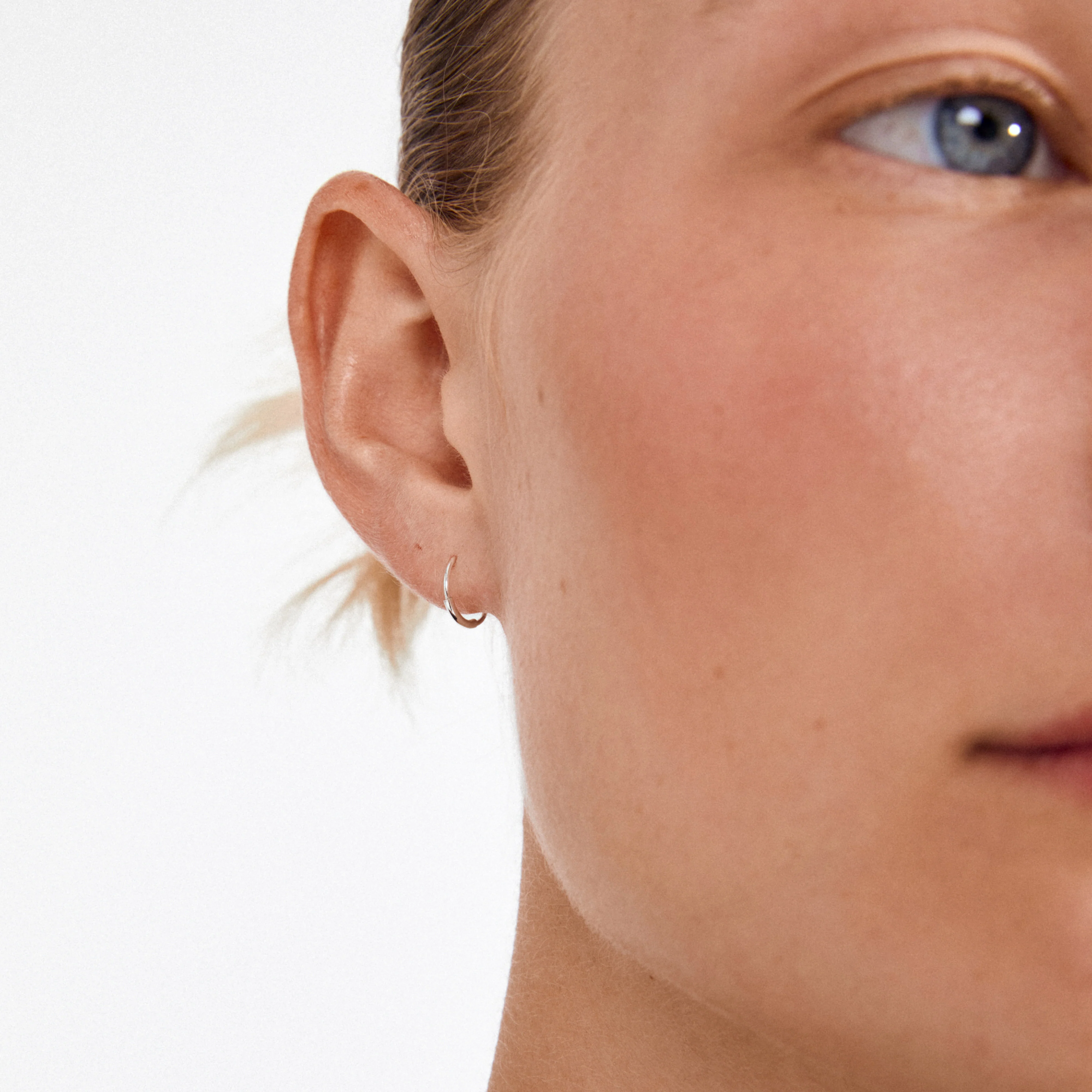 RAQUEL mini hoop earrings silver-plated - Image 3