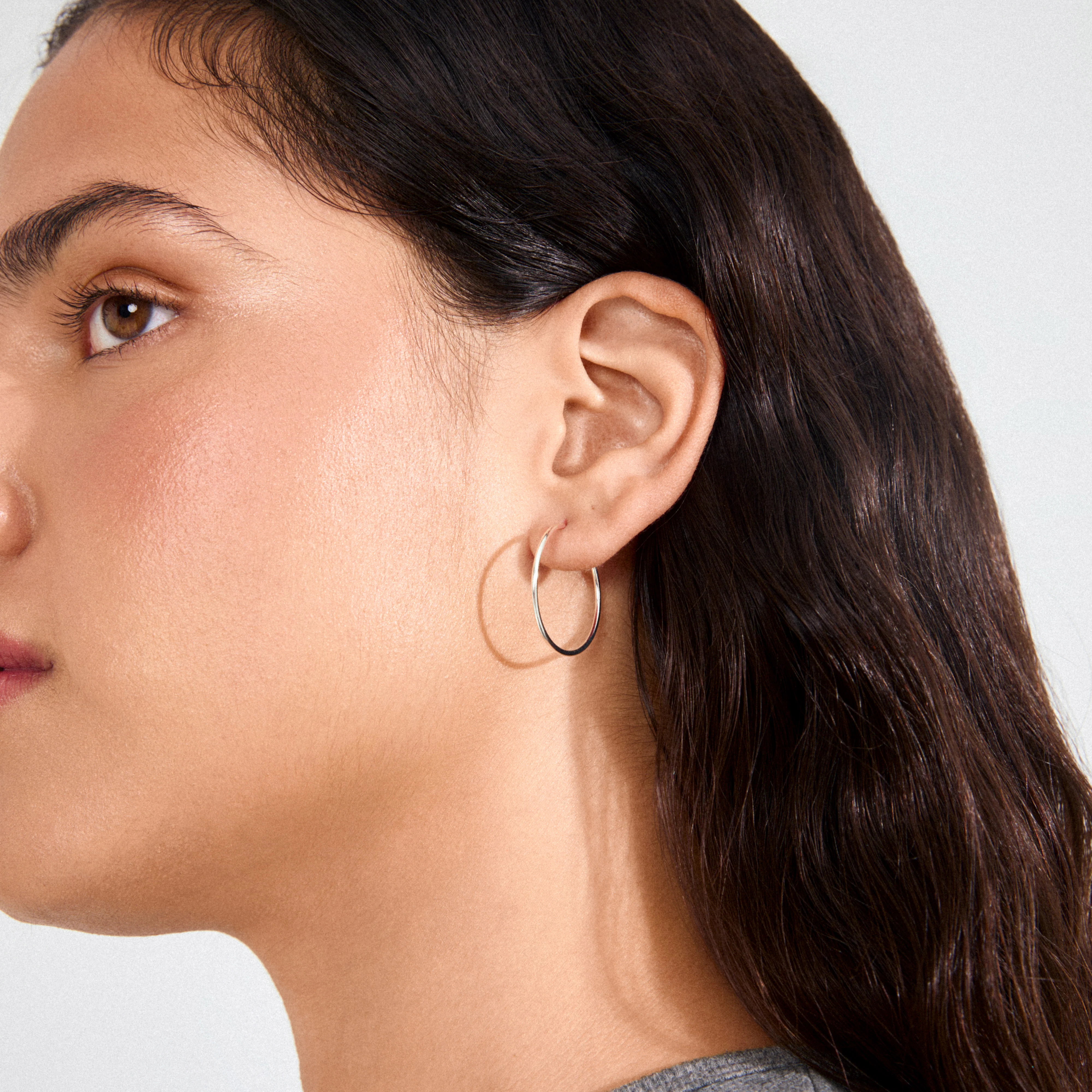 SANNE medium hoop earrings silver-plated - Image 3