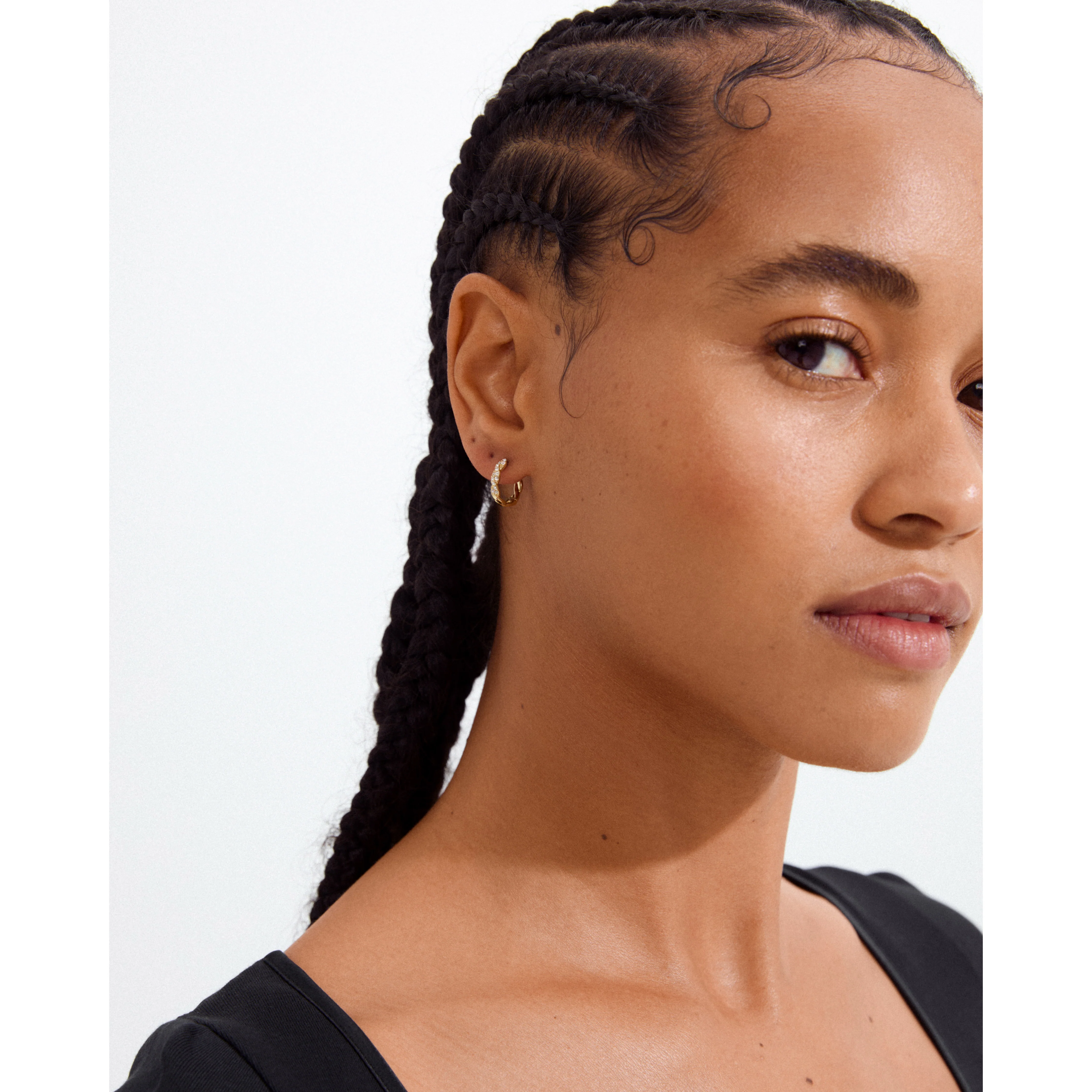 EZO twirled crystal hoops gold-plated - Image 2