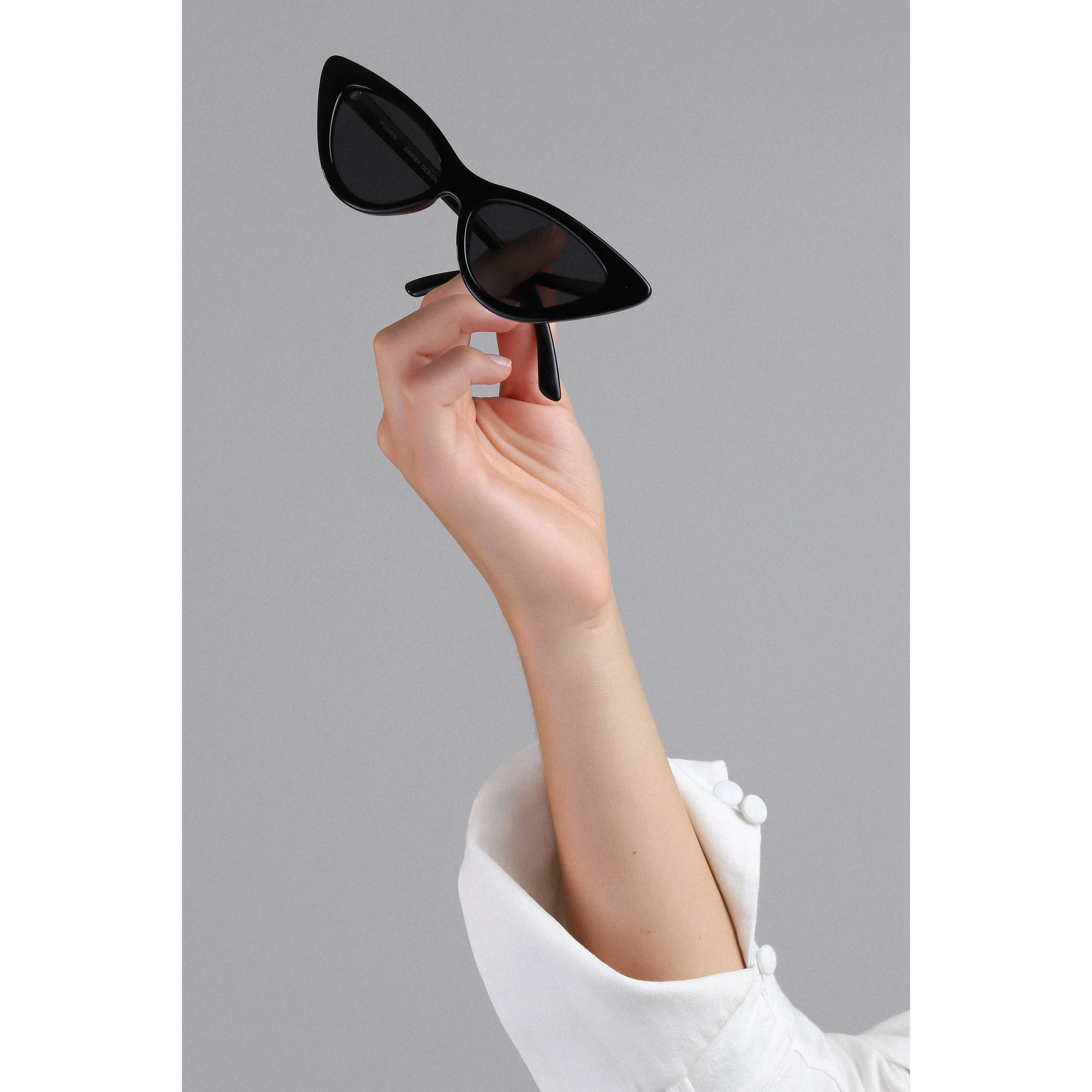 JOSELINE cat-eye sunglasses black - Image 5