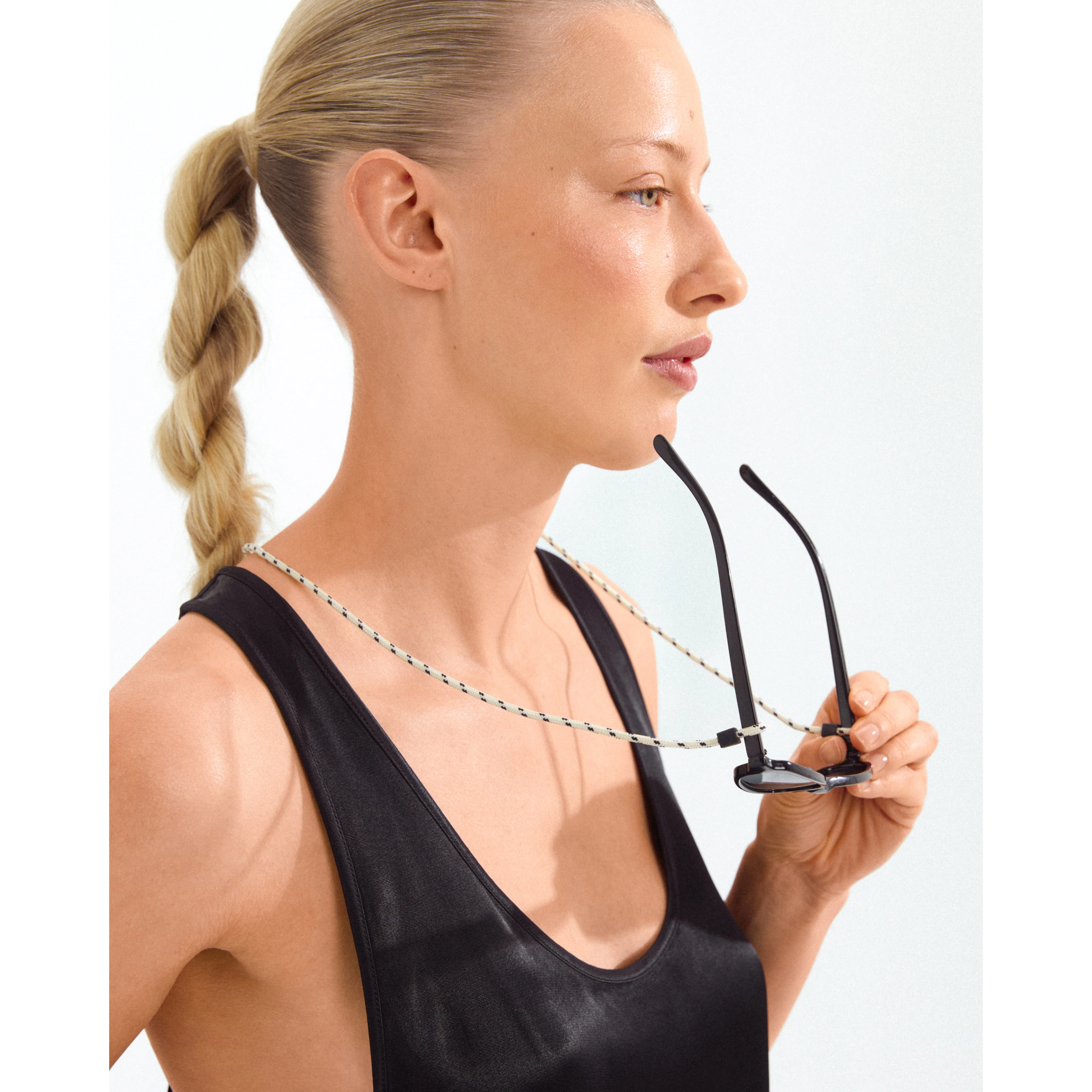 Black para-cord for sunglasses - Image 2